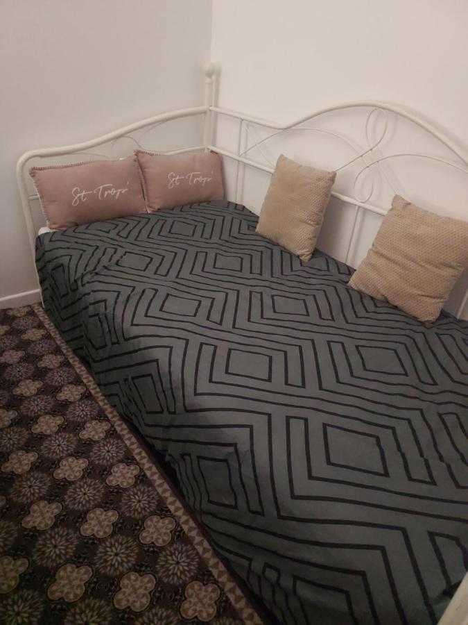 מולאן Appartement Meuble Avec Deux Chambres מראה חיצוני תמונה