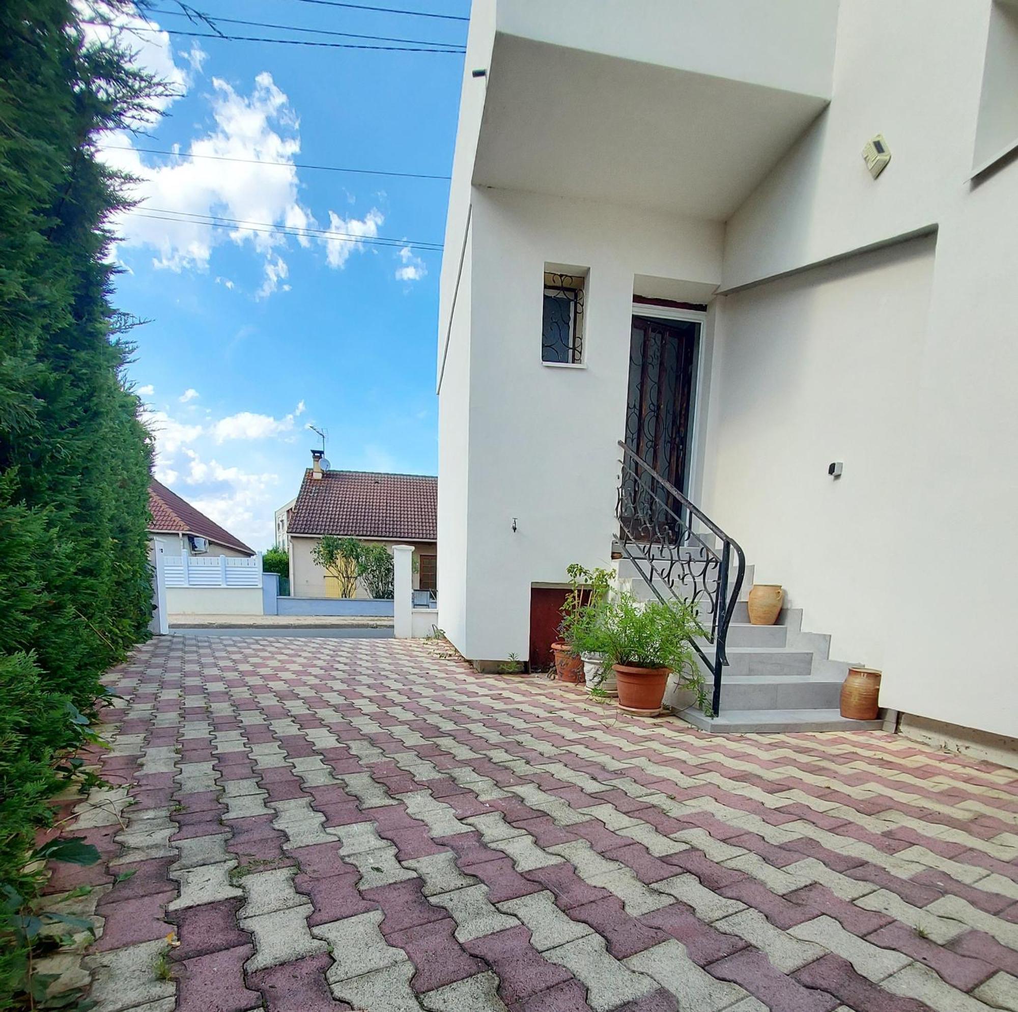 מולאן Appartement Meuble Avec Deux Chambres מראה חיצוני תמונה